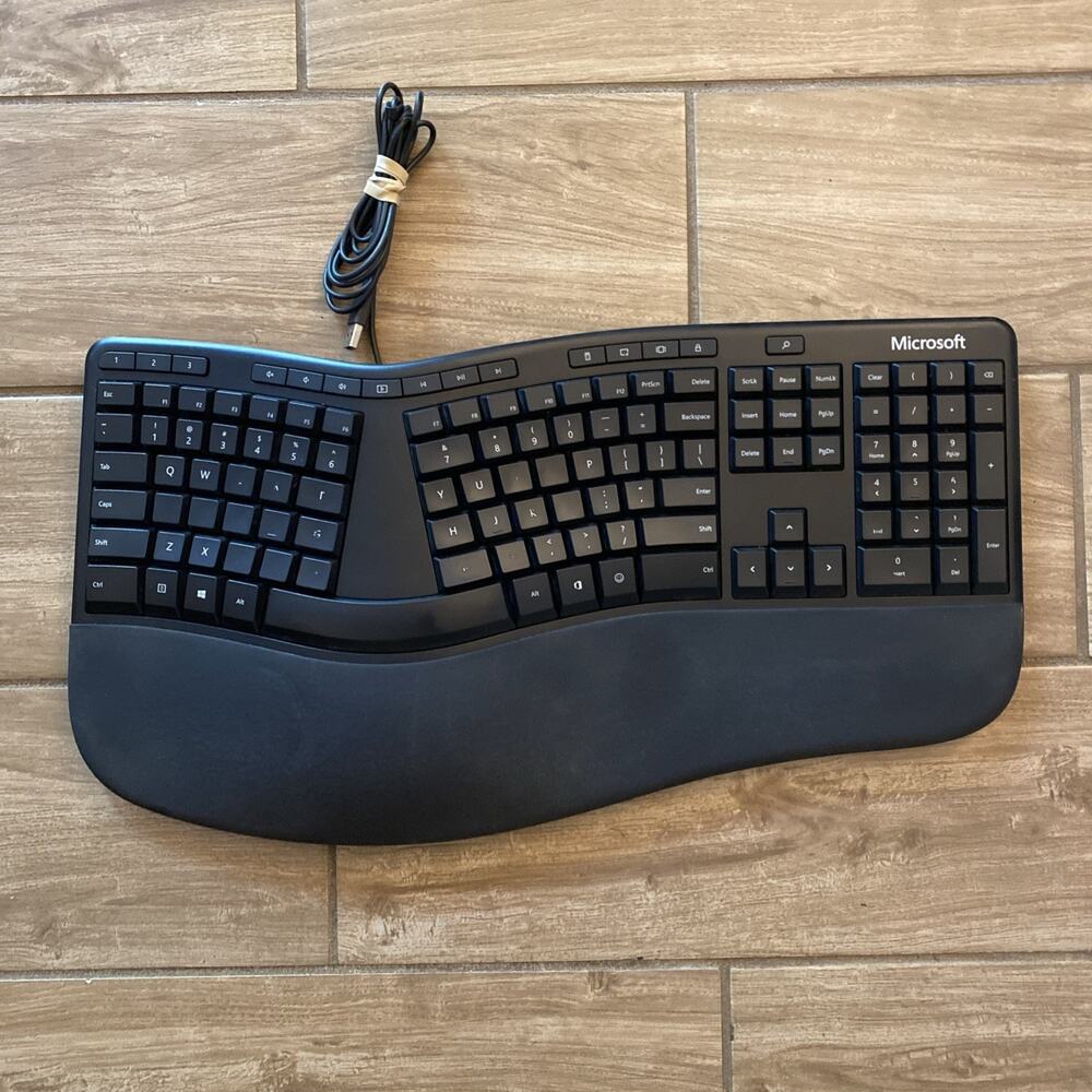 Microsoft Ergonomic Keyboard Model 1878 Wired USB